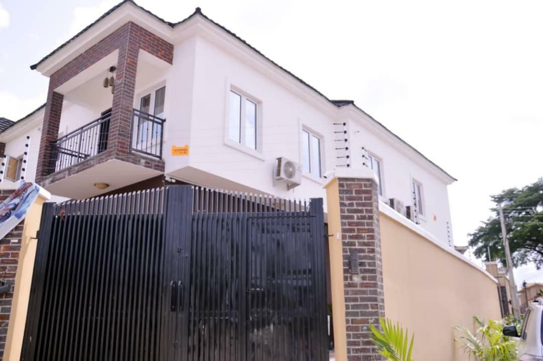 City Nest Hotel Ogombo Bagian luar foto