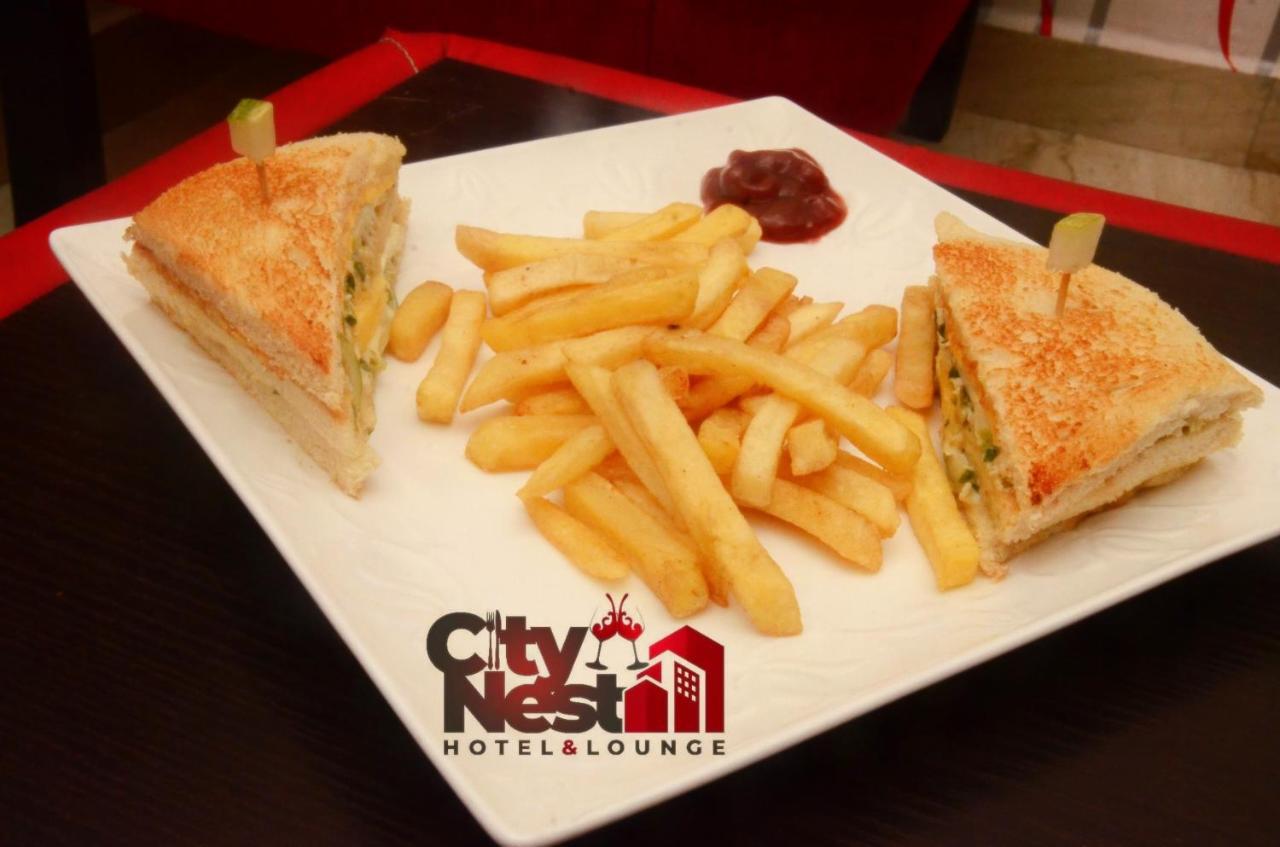 City Nest Hotel Ogombo Bagian luar foto